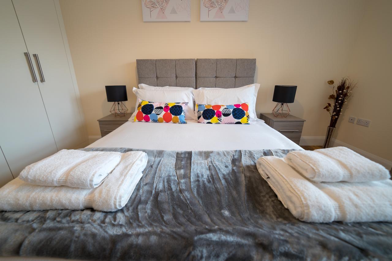London Heathrow Serviced Apartments Ashford  Exteriör bild