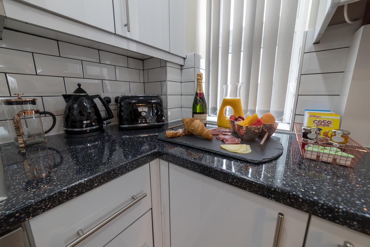 London Heathrow Serviced Apartments Ashford  Exteriör bild
