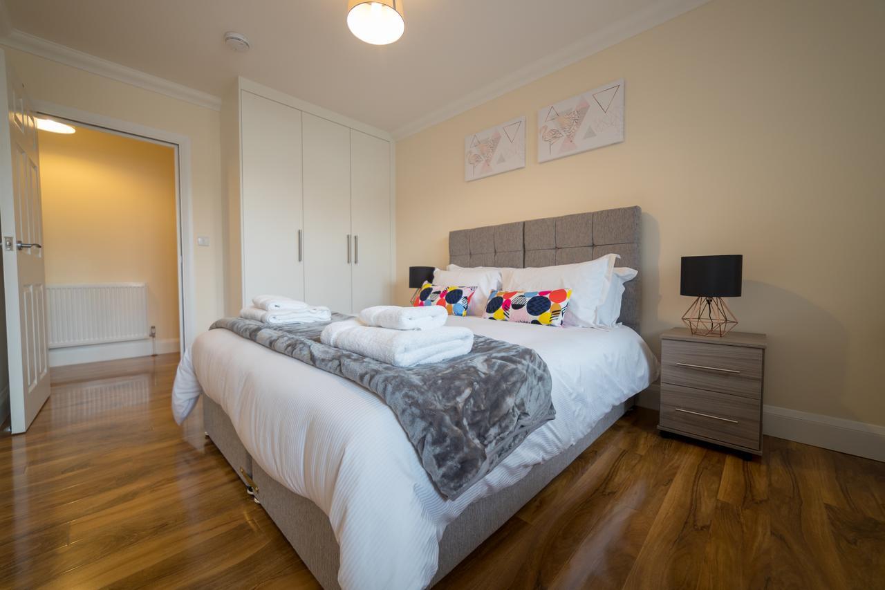 London Heathrow Serviced Apartments Ashford  Exteriör bild